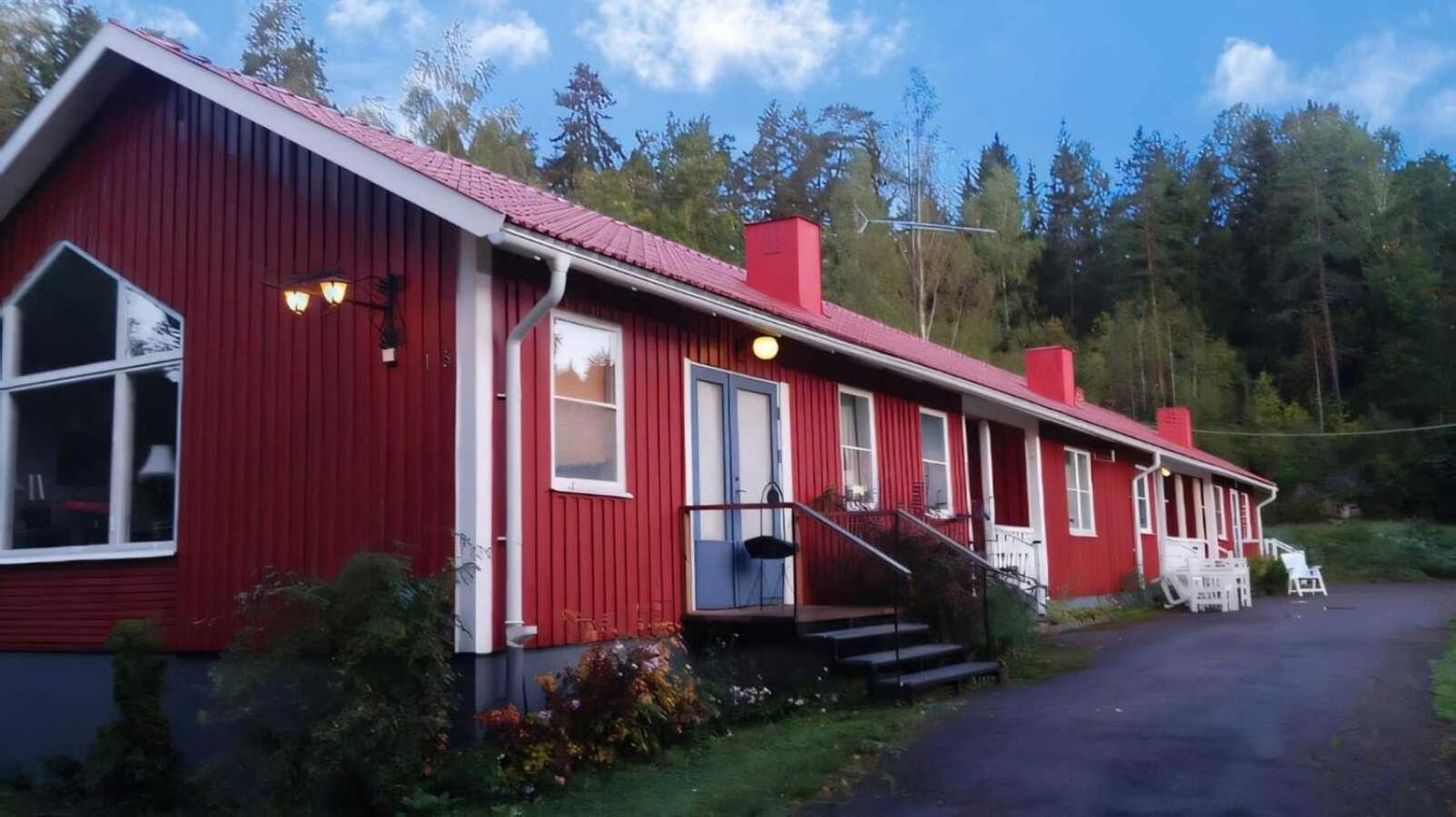 Klaraborg - Rum Och Koek I Borgvik Exterior photo